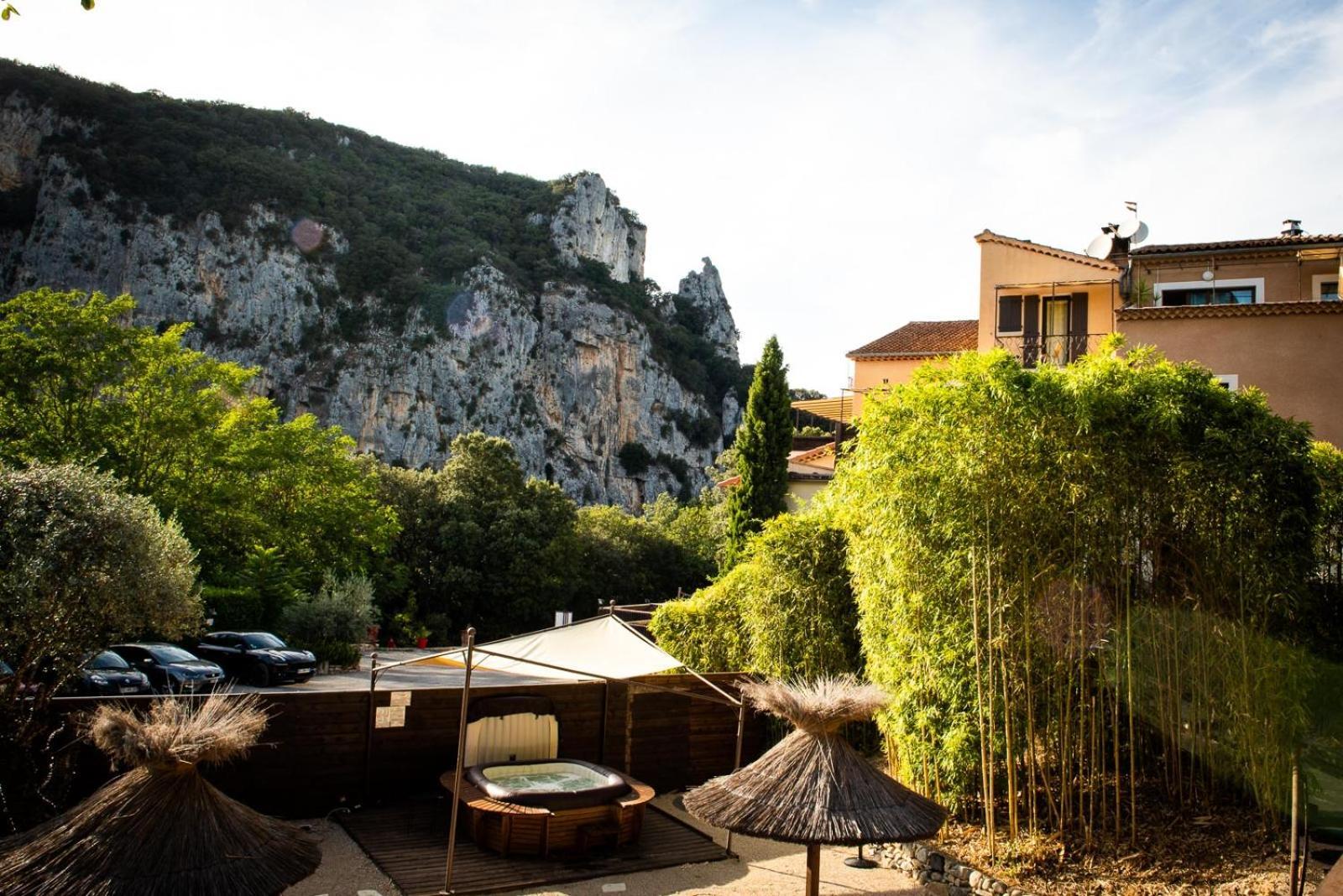 Le Belvedere Vallon-Pont-d'Arc Bagian luar foto